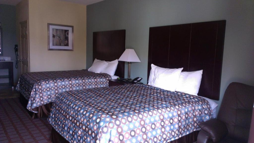 Pearsall Inn And Suites Стая снимка